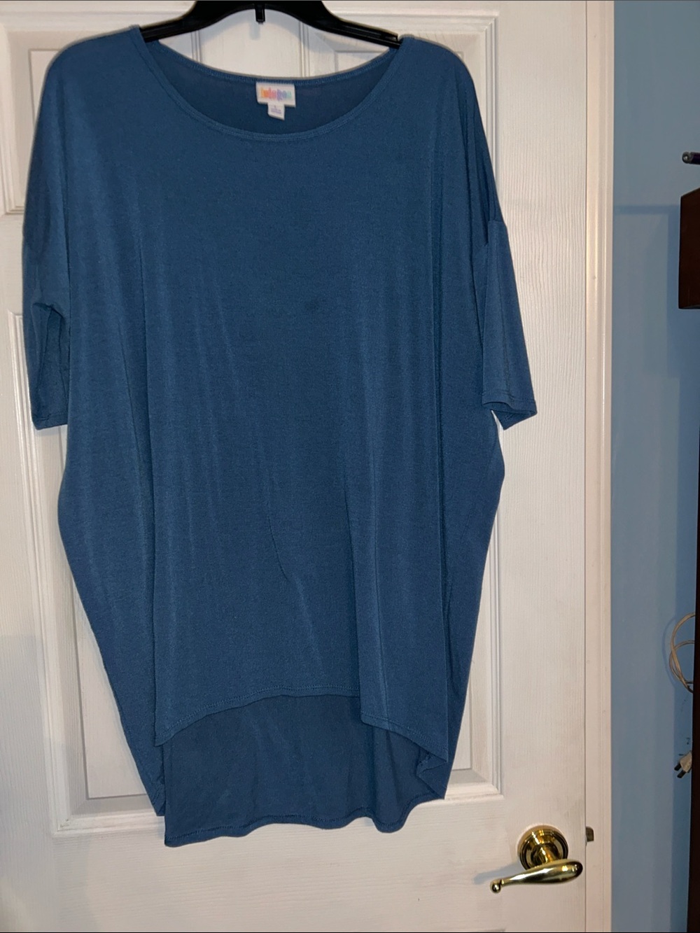 LuLaRoe Relaxed Scoop Neck Short Sleeve Top in Blue